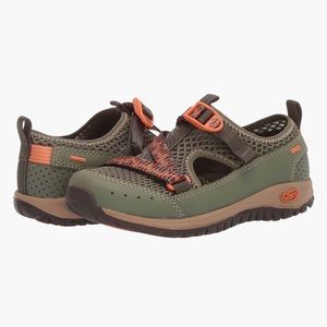 Chaco girl shoes size 11